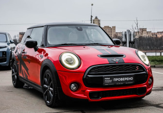 Подержанный автомобиль MINI Hatch 2019 года (5 фото)