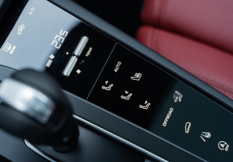 Новый Porsche Macan 2025 (21 фото)