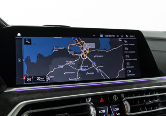 Подержанный автомобиль BMW X6 2020 года (20 фото)