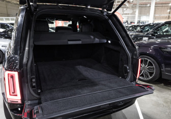 Подержанный автомобиль Land Rover Range Rover 2014 года (31 фото)