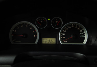 Подержанный автомобиль Hyundai Santa Fe 2007 года (12 фото)