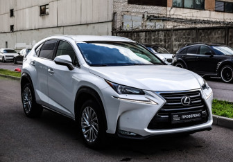 Подержанный автомобиль Lexus NX 2016 года (4 фото)