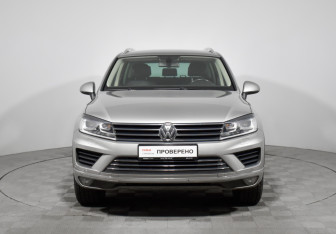 Подержанный автомобиль Volkswagen Touareg 2016 года (2 фото)