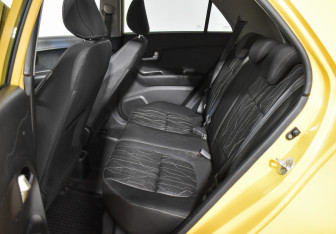 Подержанный автомобиль Kia Picanto 2015 года (11 фото)