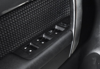 Подержанный автомобиль Chevrolet Captiva 2012 года (10 фото)