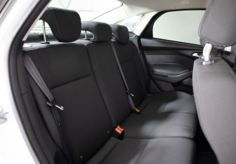 Подержанный автомобиль Ford Focus Sedan 2016 года (17 фото)