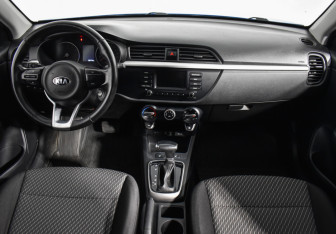 Подержанный автомобиль Kia Rio Hatchback 2019 года (13 фото)