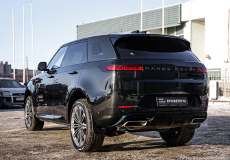 Подержанный автомобиль Land Rover Range Rover Sport 2024 года (9 фото)