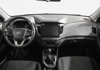 Подержанный автомобиль Hyundai Creta 2018 года (10 фото)