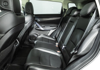 Подержанный автомобиль Geely Atlas Pro 2023 года (10 фото)