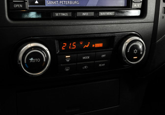 Подержанный автомобиль Mitsubishi Pajero 2014 года (15 фото)