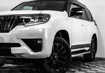 Подержанный автомобиль Toyota Land Cruiser Prado 2021 года (3 фото)