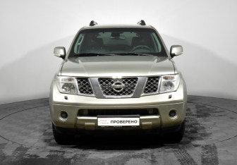 Подержанный автомобиль Nissan Pathfinder 2008 года (2 фото)