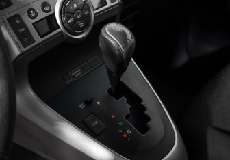 Подержанный автомобиль Toyota Verso 2010 года (12 фото)