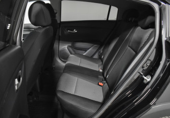 Подержанный автомобиль Kia Rio Hatchback 2018 года (11 фото)
