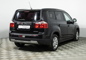 Подержанный автомобиль Chevrolet Orlando 2012 года (5 фото)