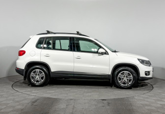 Подержанный автомобиль Volkswagen Tiguan 2012 года (4 фото)