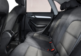 Подержанный автомобиль Audi Q3 2013 года (12 фото)
