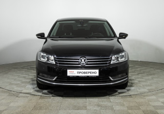 Подержанный автомобиль Volkswagen Passat Sedan 2011 года (2 фото)