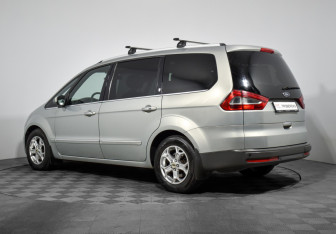 Подержанный автомобиль Ford Galaxy 2010 года (7 фото)