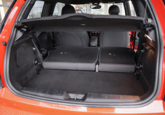 Подержанный автомобиль MINI Hatch 2020 года (26 фото)
