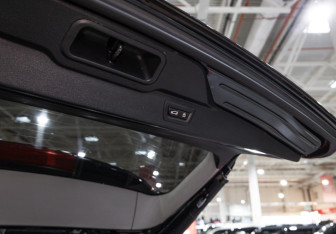 Подержанный автомобиль BMW X5 2015 года (27 фото)
