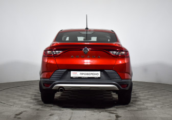Подержанный автомобиль Renault Arkana 2021 года (6 фото)