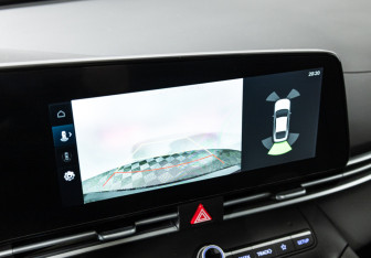 Подержанный автомобиль Hyundai Elantra Sedan 2024 года (15 фото)
