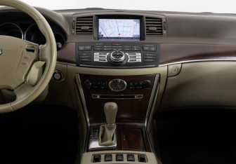 Подержанный автомобиль Infiniti M Sedan 2008 года (12 фото)