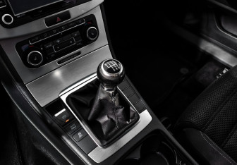 Подержанный автомобиль Volkswagen Passat CC 2011 года (11 фото)