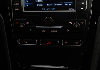 Подержанный автомобиль Ford Mondeo Sedan 2013 года (16 фото)