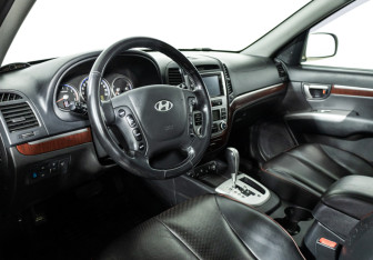 Подержанный автомобиль Hyundai Santa Fe 2007 года (11 фото)