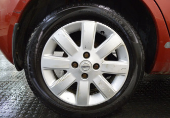 Подержанный автомобиль Nissan Micra Hatchback 2009 года (9 фото)