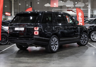 Подержанный автомобиль Land Rover Range Rover 2019 года (7 фото)