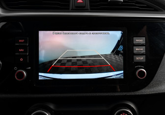 Подержанный автомобиль Kia Rio Hatchback 2021 года (18 фото)