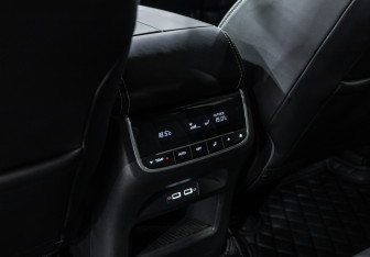 Подержанный автомобиль GAC GS8 2024 года (13 фото)