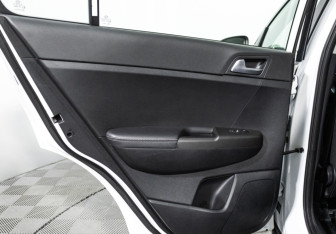 Подержанный автомобиль Kia Sportage 2021 года (25 фото)