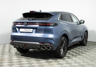 Подержанный автомобиль Changan UNI-K 2022 года (5 фото)