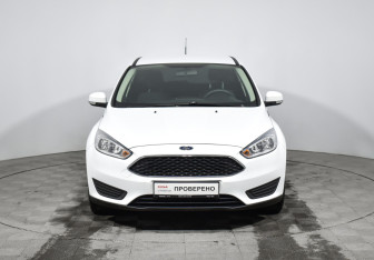 Подержанный автомобиль Ford Focus Hatchback 2019 года (2 фото)