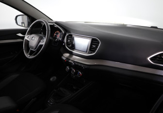 Подержанный автомобиль LADA (ВАЗ) Vesta Sedan 2023 года (10 фото)