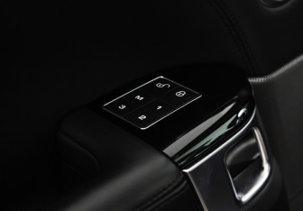 Подержанный автомобиль Land Rover Range Rover Sport 2020 года (17 фото)