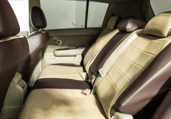 Подержанный автомобиль Nissan Tiida Hatchback 2011 года (10 фото)