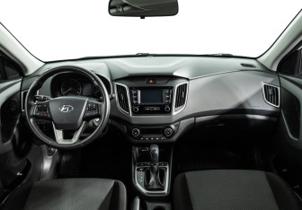 Подержанный автомобиль Hyundai Creta 2020 года (13 фото)