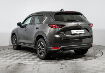 Подержанный автомобиль Mazda CX-5 2018 года (7 фото)