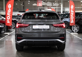 Подержанный автомобиль Audi Q3 Sportback 2020 года (10 фото)