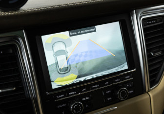 Подержанный автомобиль Porsche Macan 2015 года (25 фото)