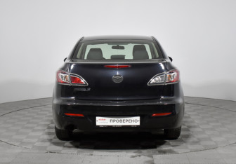 Подержанный автомобиль Mazda 3 Sedan 2012 года (6 фото)