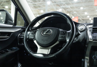 Подержанный автомобиль Lexus NX 2017 года (16 фото)