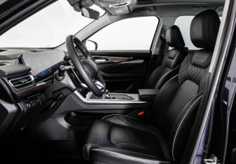 Подержанный автомобиль Exeed VX 2023 года (23 фото)