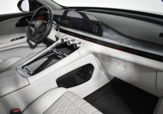 Подержанный автомобиль Exeed RX 2023 года (14 фото)